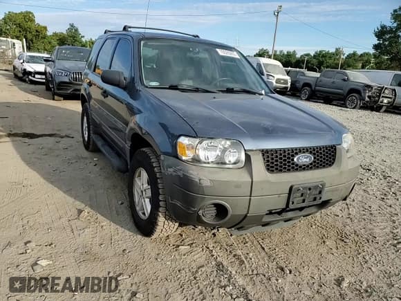 ✅ 2005 Ford Escape XLS Value • VIN: 1FMYU92Z25KC10971 • Lot: 70029265. Listed on Copart with 155,770 mi. Free auction sales archive from the USA and detailed vehicle history report at DreamBid. Image 14.