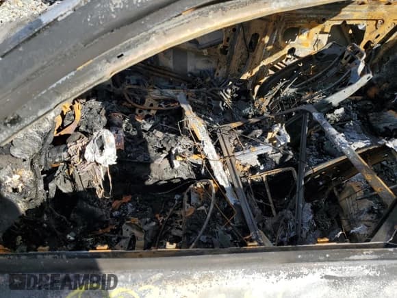 ✅ 2006 BMW 5 Series 530xi • VIN: WBANF73576CG68485 • Лот: 80312605. Опубликован ранее на Copart с пробегом Не указан. Бесплатный доступ к архиву аукционных продаж из США и подробный отчёт об истории автомобиля на DreamBid. Изображение 7.