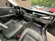 ✅ 2010 Rolls-Royce Ghost • VIN: SCA664S56AUX48598 • Lot: 84701915. Wystawiony na Copart z przebiegiem 69 424 mil. Bezpłatny archiwum sprzedaży aukcyjnych z USA i szczegółowy raport historii pojazdu na DreamBid. Zdjęcie 12.