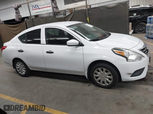✅ 2016 Nissan Versa S Plus • VIN: 3N1CN7AP4GL855383 • Lot: 43529284. Wystawiony na IAAI z przebiegiem 104 352 mil. Bezpłatny archiwum sprzedaży aukcyjnych z USA i szczegółowy raport historii pojazdu na DreamBid. Zdjęcie 13.