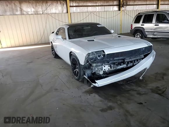 ✅ 2011 Dodge Challenger • VIN: 2B3CJ4DG7BH596975 • Lot: 42222095. Wystawiony na Copart z przebiegiem 190 592 mil. Bezpłatny archiwum sprzedaży aukcyjnych z USA i szczegółowy raport historii pojazdu na DreamBid. Zdjęcie 10.