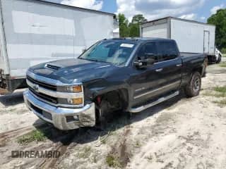 2018 Chevrolet Silverado 3500HD LTZ с VIN 1GC4K0EY4JF161296, выставлен на аукционе Copart как лот 56467815 с пробегом 242 319 миль миль и Списание • Salvage title. История ставок и продаж доступна на DreamBid. Изображение 1.