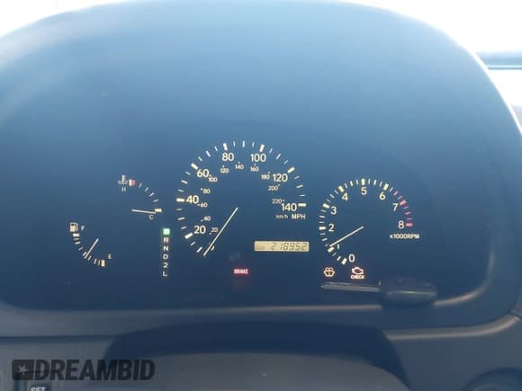 ✅ 1999 Lexus RX 300 • VIN: JT6HF10U5X0015783 • Lot: 43029991. Wystawiony na IAAI z przebiegiem 218 952 mil. Bezpłatny archiwum sprzedaży aukcyjnych z USA i szczegółowy raport historii pojazdu na DreamBid. Zdjęcie 7.