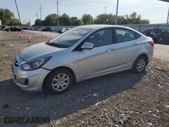 ✅ 2013 Hyundai Accent GLS • VIN: KMHCT4AE0DU313596 • Lot: 71081094. Wystawiony na Copart z przebiegiem 172 911 mil. Bezpłatny archiwum sprzedaży aukcyjnych z USA i szczegółowy raport historii pojazdu na DreamBid. Zdjęcie 1.