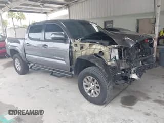 ✅ 2019 Toyota Tacoma SR5 • VIN: 5TFAZ5CN2KX078949 • Lot: 42696504. Wystawiony na IAAI z przebiegiem 71 190 mil. Bezpłatny archiwum sprzedaży aukcyjnych z USA i szczegółowy raport historii pojazdu na DreamBid. Zdjęcie 1.