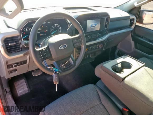 ✅ 2021 Ford F-150 XL • VIN: 1FTMF1CBXMKF07498 • Lot: 81394055. Listed on Copart with 35,849 mi. Free auction sales archive from the USA and detailed vehicle history report at DreamBid. Image 8.