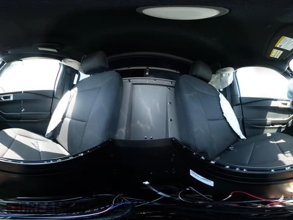 ✅ 2023 Ford Police Interceptor Utility • VIN: 1FM5K8AB3PGB15431 • Лот: 42025617. Опубликован ранее на IAAI с пробегом 9 779 миль. Бесплатный доступ к архиву аукционных продаж из США и подробный отчёт об истории автомобиля на DreamBid. Изображение 23.