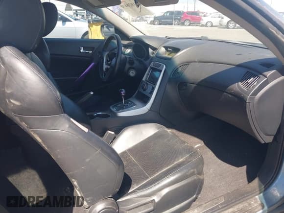 ✅ 2010 Hyundai Genesis Coupe Grand Touring • VIN: KMHHU6KH9AU012845 • Lot: 41828440. Wystawiony na IAAI z przebiegiem 177 135 mil. Bezpłatny archiwum sprzedaży aukcyjnych z USA i szczegółowy raport historii pojazdu na DreamBid. Zdjęcie 5.