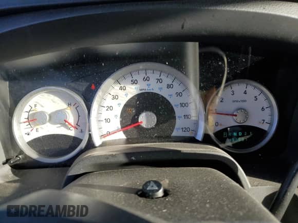 2010 Dodge Dakota Laramie with VIN 1D7RW5GP4AS118053, listed as a Copart auction lot 48143805 with 131,531 mi miles and Clean title. Bid and sale history available at DreamBid. Image 9.