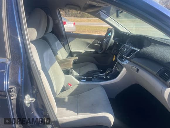 ✅ 2013 Honda Accord LX • VIN: 1HGCR2F3XDA127078 • Лот: 94084885. Опубликован ранее на Copart с пробегом 267 079 миль. Бесплатный доступ к архиву аукционных продаж из США и подробный отчёт об истории автомобиля на DreamBid. Изображение 5.