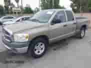 2007 Dodge 1500 ST z VIN 1D7HA18K57J540109, wystawiony jako IAAI lot #42807587 z przebiegiem 186 822 mil mil oraz . Historia ofert i sprzedaży dostępna na DreamBid. Obrazek 2.
