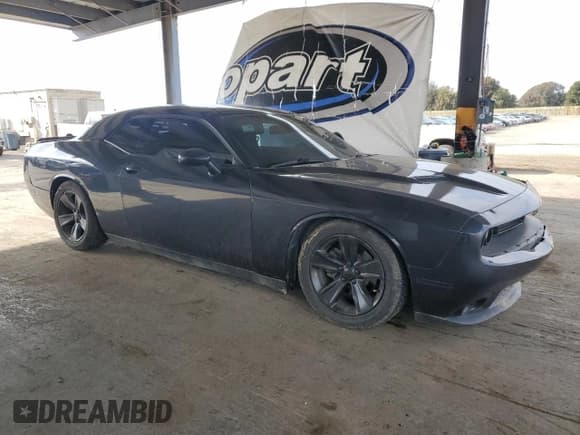 ✅ 2018 Dodge Challenger SXT • VIN: 2C3CDZAG8JH286831 • Lot: 82729275. Listed on Copart with 70,061 mi. Free auction sales archive from the USA and detailed vehicle history report at DreamBid. Image 4.