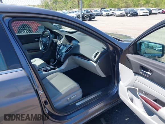 ✅ 2017 Acura TLX Technology • VIN: 19UUB1F59HA001336 • Lot: 42045146. Wystawiony na IAAI z przebiegiem 64 545 mil. Bezpłatny archiwum sprzedaży aukcyjnych z USA i szczegółowy raport historii pojazdu na DreamBid. Zdjęcie 5.