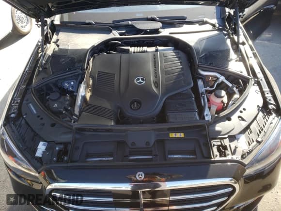 ✅ 2022 Mercedes-Benz S 500 • VIN: W1K6G6DB6NA086572 • Lot: 67462832. Wystawiony na Copart z przebiegiem 8 829 mil. Bezpłatny archiwum sprzedaży aukcyjnych z USA i szczegółowy raport historii pojazdu na DreamBid. Zdjęcie 11.