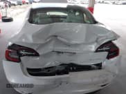 ✅ 2022 Tesla Model 3 Long Range • VIN: 5YJ3E1EB6NF115533 • Lot: 42144038. Wystawiony na IAAI z przebiegiem 53 225 mil. Bezpłatny archiwum sprzedaży aukcyjnych z USA i szczegółowy raport historii pojazdu na DreamBid. Zdjęcie 6.