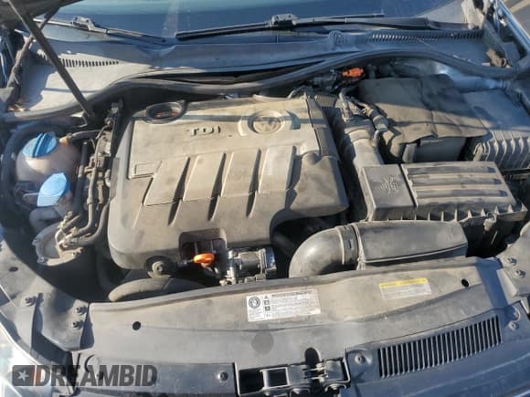 ✅ 2013 Volkswagen Jetta TDI w/Sunroof & Nav • VIN: 3VWPL7AJ8DM694684 • Lot: 86295785. Listed on Copart with 122,324 mi. Free auction sales archive from the USA and detailed vehicle history report at DreamBid. Image 11.