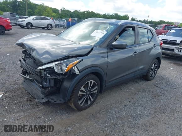 ✅ 2019 Nissan Kicks SV • VIN: 3N1CP5CU2KL509990 • Lot: 42657448. Wystawiony na IAAI z przebiegiem 52 459 mil. Bezpłatny archiwum sprzedaży aukcyjnych z USA i szczegółowy raport historii pojazdu na DreamBid. Zdjęcie 2.