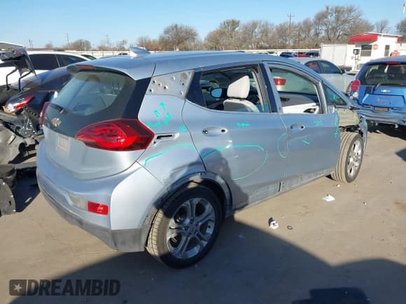 ✅ 2017 Chevrolet Bolt EV LT • VIN: 1G1FW6S04H4180525 • Lot: 41765456. Wystawiony na IAAI z przebiegiem 48 555 mil. Bezpłatny archiwum sprzedaży aukcyjnych z USA i szczegółowy raport historii pojazdu na DreamBid. Zdjęcie 4.