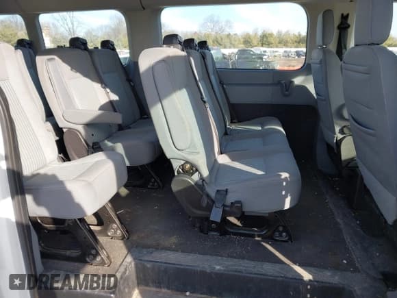 ✅ 2019 Ford Transit Passenger XL • VIN: 1FBZX2ZM3KKA05791 • Lot: 41547130. Listed on IAAI with 237,065 mi. Free auction sales archive from the USA and detailed vehicle history report at DreamBid. Image 8.