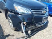 ✅ 2017 Chevrolet Traverse LT • VIN: 1GNKVHKD8HJ222193 • Lot: 41868071. Wystawiony na IAAI z przebiegiem 114 267 mil. Bezpłatny archiwum sprzedaży aukcyjnych z USA i szczegółowy raport historii pojazdu na DreamBid. Zdjęcie 6.