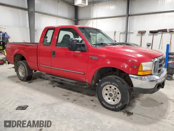 ✅ 2000 Ford F-250 XL • VIN: 1FTNX21S5YEC10427 • Lot: 59093625. Listed on Copart with 111,585 mi. Free auction sales archive from the USA and detailed vehicle history report at DreamBid. Image 4.