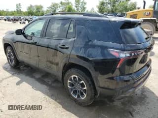 ✅ 2025 Chevrolet Equinox AWD ACTIV • VIN: 3GNAXSEG1SL204613 • Lot: 64628545. Wystawiony na Copart z przebiegiem 10 424 mil. Bezpłatny archiwum sprzedaży aukcyjnych z USA i szczegółowy raport historii pojazdu na DreamBid. Zdjęcie 2.