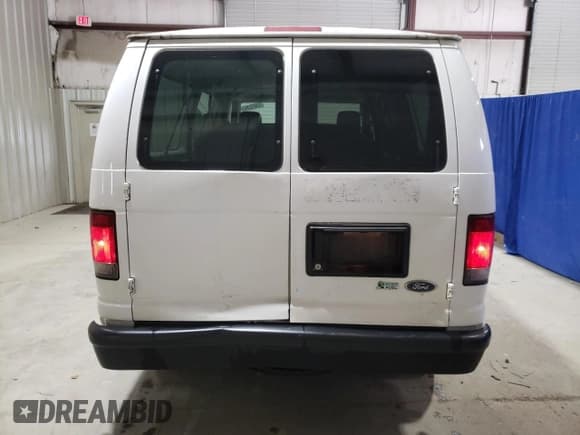 ✅ 2009 Ford Econoline Passenger XL • VIN: 1FMNE11W59DA81563 • Lot: 54189524. Listed on Copart with 81,649 mi. Free auction sales archive from the USA and detailed vehicle history report at DreamBid. Image 6.