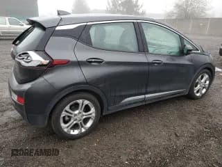 ✅ 2018 Chevrolet Bolt EV LT • VIN: 1G1FW6S00J4139492 • Lot: 82703334. Wystawiony na Copart z przebiegiem 38 912 mil. Bezpłatny archiwum sprzedaży aukcyjnych z USA i szczegółowy raport historii pojazdu na DreamBid. Zdjęcie 3.