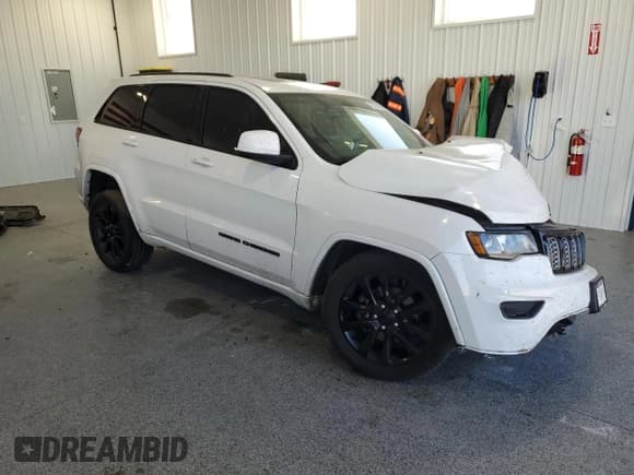 ✅ 2019 Jeep Grand Cherokee Altitude • VIN: 1C4RJFAG7KC759846 • Lot: 84902385. Wystawiony na Copart z przebiegiem 126 233 mil. Bezpłatny archiwum sprzedaży aukcyjnych z USA i szczegółowy raport historii pojazdu na DreamBid. Zdjęcie 4.