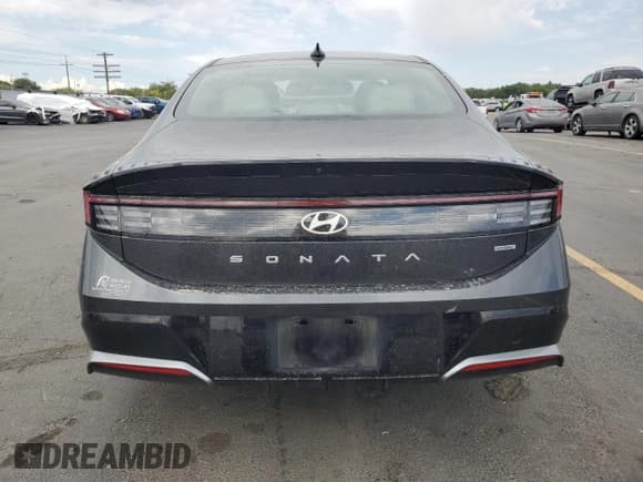 ✅ 2024 Hyundai Sonata SEL • VIN: KMHL64JA4RA366458 • Lot: 80395455. Listed on Copart with 17,089 mi. Free auction sales archive from the USA and detailed vehicle history report at DreamBid. Image 6.