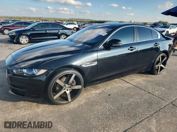 ✅ 2017 Jaguar XE 25t Prestige • VIN: SAJAE4BGXHA966645 • Lot: 89921285. Wystawiony na Copart z przebiegiem 101 644 mil. Bezpłatny archiwum sprzedaży aukcyjnych z USA i szczegółowy raport historii pojazdu na DreamBid. Zdjęcie 1.