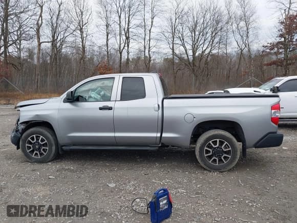 ✅ 2020 Toyota Tundra SR5 • VIN: 5TFUY5F10LX878725 • Lot: 43750498. Wystawiony na IAAI z przebiegiem 79 555 mil. Bezpłatny archiwum sprzedaży aukcyjnych z USA i szczegółowy raport historii pojazdu na DreamBid. Zdjęcie 14.