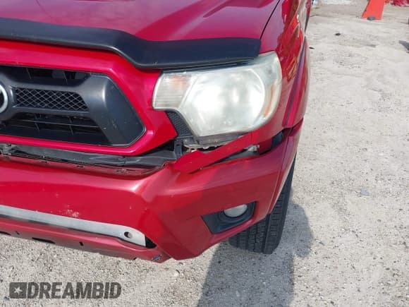 ✅ 2015 Toyota Tacoma PreRunner • VIN: 5TFKU4HN5FX006820 • Lot: 42647115. Listed on IAAI with 197,681 mi. Free auction sales archive from the USA and detailed vehicle history report at DreamBid. Image 17.