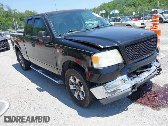 ✅ 2004 Ford F-150 STX • VIN: 1FTRX14W14NC54607 • Lot: 42415593. Listed on IAAI with 197,942 mi. Free auction sales archive from the USA and detailed vehicle history report at DreamBid. Image 18.