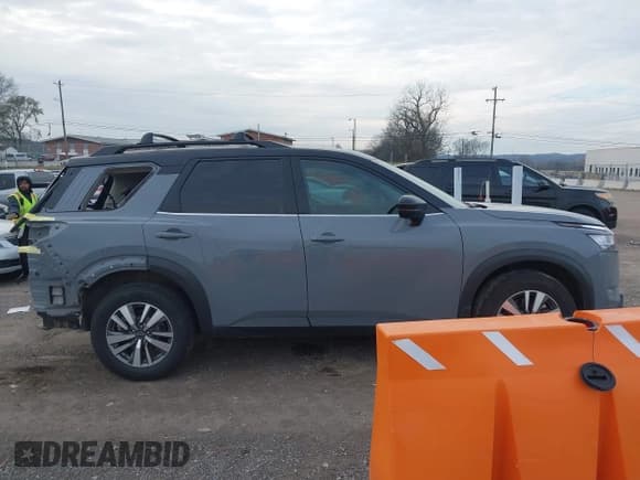 ✅ 2024 Nissan Pathfinder SL • VIN: 5N1DR3CC8RC218922 • Лот: 43691207. Опубликован ранее на IAAI с пробегом 44 817 миль. Бесплатный доступ к архиву аукционных продаж из США и подробный отчёт об истории автомобиля на DreamBid. Изображение 14.