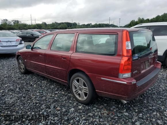 ✅ 2006 Volvo V70 2.5L Turbo • VIN: YV1SW592X62580373 • Lot: 67212695. Listed on Copart with 146,665 mi. Free auction sales archive from the USA and detailed vehicle history report at DreamBid. Image 2.