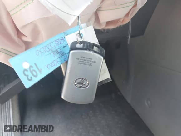 ✅ 2018 Toyota Sienna XLE • VIN: 5TDDZ3DC2JS198186 • Lot: 43054418. Listed on IAAI with 112,170 mi. Free auction sales archive from the USA and detailed vehicle history report at DreamBid. Image 11.