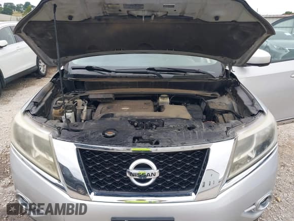 ✅ 2015 Nissan Pathfinder Platinum • VIN: 5N1AR2MM9FC709869 • Lot: 42598205. Listed on IAAI with 112,051 mi. Free auction sales archive from the USA and detailed vehicle history report at DreamBid. Image 10.