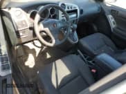 ✅ 2004 Pontiac Vibe • VIN: 5Y2SM64814Z458258 • Lot: 67860284. Wystawiony na Copart z przebiegiem 202 547 mil. Bezpłatny archiwum sprzedaży aukcyjnych z USA i szczegółowy raport historii pojazdu na DreamBid. Zdjęcie 8.