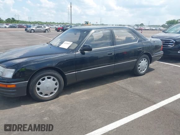 ✅ 1997 Lexus LS 400 • VIN: JT8BH28F8V0070924 • Лот: 42578357. Опубликован ранее на IAAI с пробегом 146 552 миль. Бесплатный доступ к архиву аукционных продаж из США и подробный отчёт об истории автомобиля на DreamBid. Изображение 2.