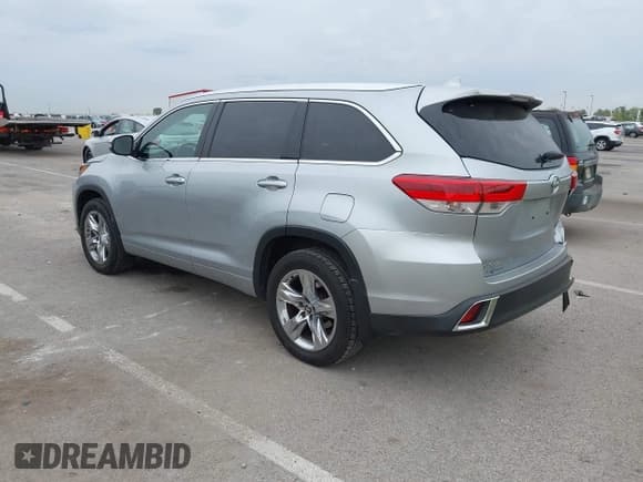 ✅ 2017 Toyota Highlander Limited • VIN: 5TDDZRFHXHS393913 • Lot: 43388149. Listed on IAAI with 149,357 mi. Free auction sales archive from the USA and detailed vehicle history report at DreamBid. Image 3.