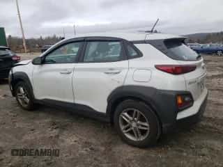 2018 Hyundai Kona SE z VIN KM8K1CAA1JU095785, wystawiony jako Copart lot #70176452 z przebiegiem 68 075 mil mil oraz . Historia ofert i sprzedaży dostępna na DreamBid. Obrazek 2.