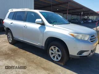 ✅ 2011 Toyota Highlander • VIN: 5TDZK3EH2BS037357 • Лот: 43295868. Опубликован ранее на IAAI с пробегом 193 300 миль. Бесплатный доступ к архиву аукционных продаж из США и подробный отчёт об истории автомобиля на DreamBid. Изображение 1.