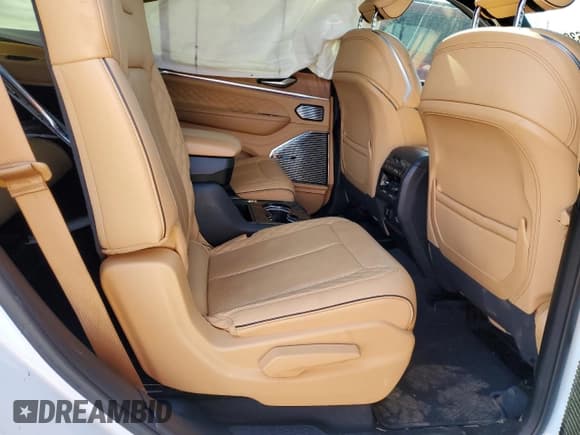 ✅ 2022 Jeep Grand Cherokee Summit Reserve • VIN: 1C4RJKET3N8553656 • Лот: 49256395. Опубликован ранее на Copart с пробегом 38 714 миль. Бесплатный доступ к архиву аукционных продаж из США и подробный отчёт об истории автомобиля на DreamBid. Изображение 11.