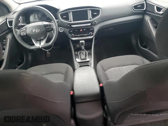 ✅ 2017 Hyundai Ioniq Blue • VIN: KMHC65LC4HU055890 • Lot: 84916004. Wystawiony na Copart z przebiegiem Nie podano. Bezpłatny archiwum sprzedaży aukcyjnych z USA i szczegółowy raport historii pojazdu na DreamBid. Zdjęcie 8.