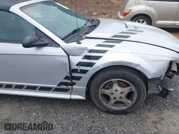 ✅ 2002 Ford Mustang Deluxe • VIN: 1FAFP44492F221578 • Lot: 42242232. Listed on IAAI with 107,773 mi. Free auction sales archive from the USA and detailed vehicle history report at DreamBid. Image 6.