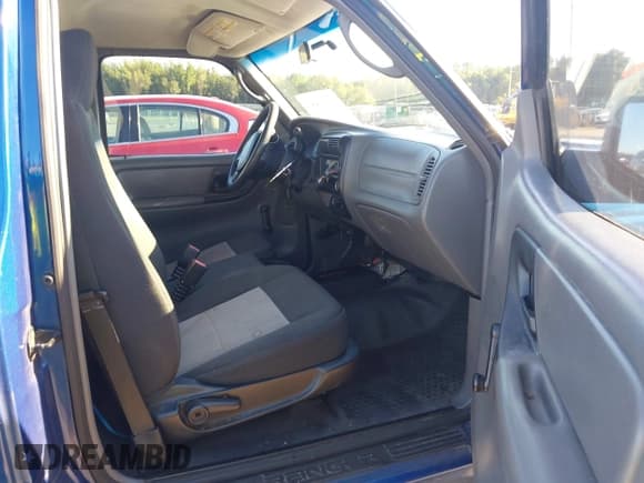 ✅ 2008 Ford Ranger XL • VIN: 1FTYR10U98PA41828 • Lot: 43080880. Wystawiony na IAAI z przebiegiem 177 788 mil. Bezpłatny archiwum sprzedaży aukcyjnych z USA i szczegółowy raport historii pojazdu na DreamBid. Zdjęcie 5.