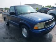 ✅ 2002 GMC Sonoma SLS • VIN: 1GTCS14W228137442 • Лот: 42273084. Опубликован ранее на IAAI с пробегом 223 117 миль. Бесплатный доступ к архиву аукционных продаж из США и подробный отчёт об истории автомобиля на DreamBid. Изображение 1.