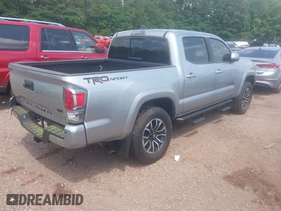 ✅ 2023 Toyota Tacoma SR5 • VIN: 3TMAZ5CN5PM204251 • Lot: 42293655. Wystawiony na IAAI z przebiegiem 11 673 mil. Bezpłatny archiwum sprzedaży aukcyjnych z USA i szczegółowy raport historii pojazdu na DreamBid. Zdjęcie 4.