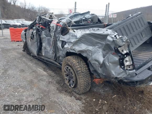 2023 Chevrolet Colorado 4WD ZR2 с VIN 1GCPTFEK1P1228211, выставлен на аукционе IAAI как лот 41673398 с пробегом Не указан миль и . История ставок и продаж доступна на DreamBid. Изображение 3.